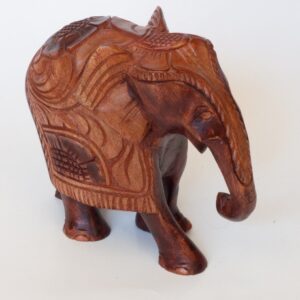 Talla en madera elefante asiático