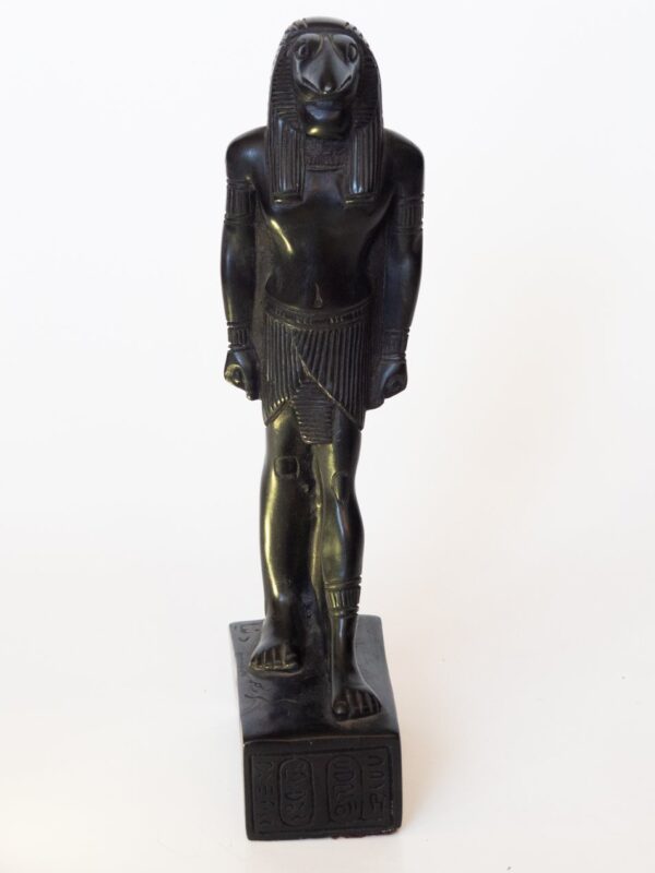 Talla de madera Dios egipcio Thot, excepcional acabado representando al dios egipcio Thot. Origen: El Cairo, Egipto. Tamaño: 15cm aprox.