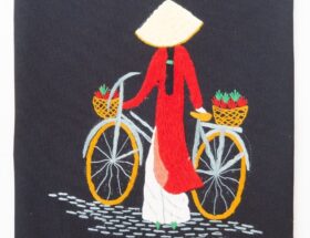 Bordado de hilo con imagen de vietnamita en bici con áo dài rojo