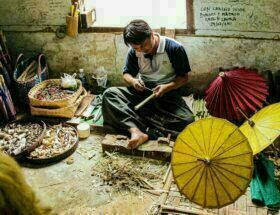 Elaboracion de papel en Birmania