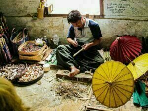 Elaboracion de papel en Birmania