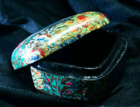 Cajita de papel cuché de India